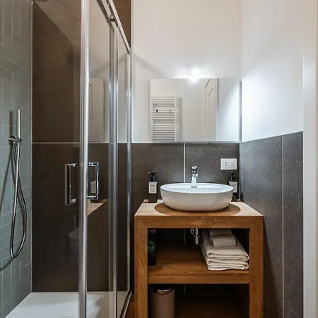Guest house Uva D'oro - 300 M From Duomo, Parking Pass Modena
